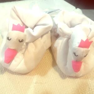 Brand New Crib shoes baby girl pink and white